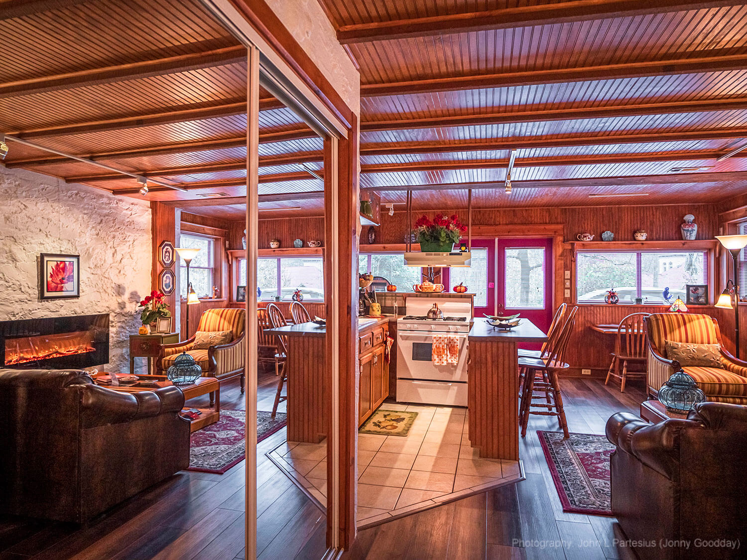 Inside the Zelda Suite at Cliff Cottage